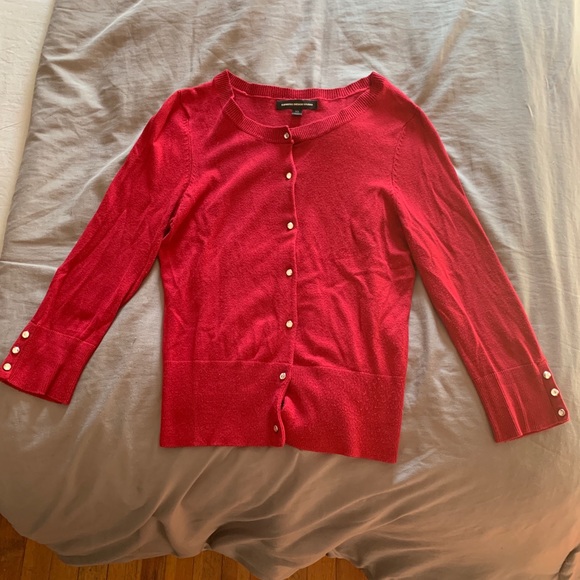 Express button sweater - Picture 2 of 3